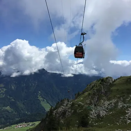 Le Roselier Daire Leysin